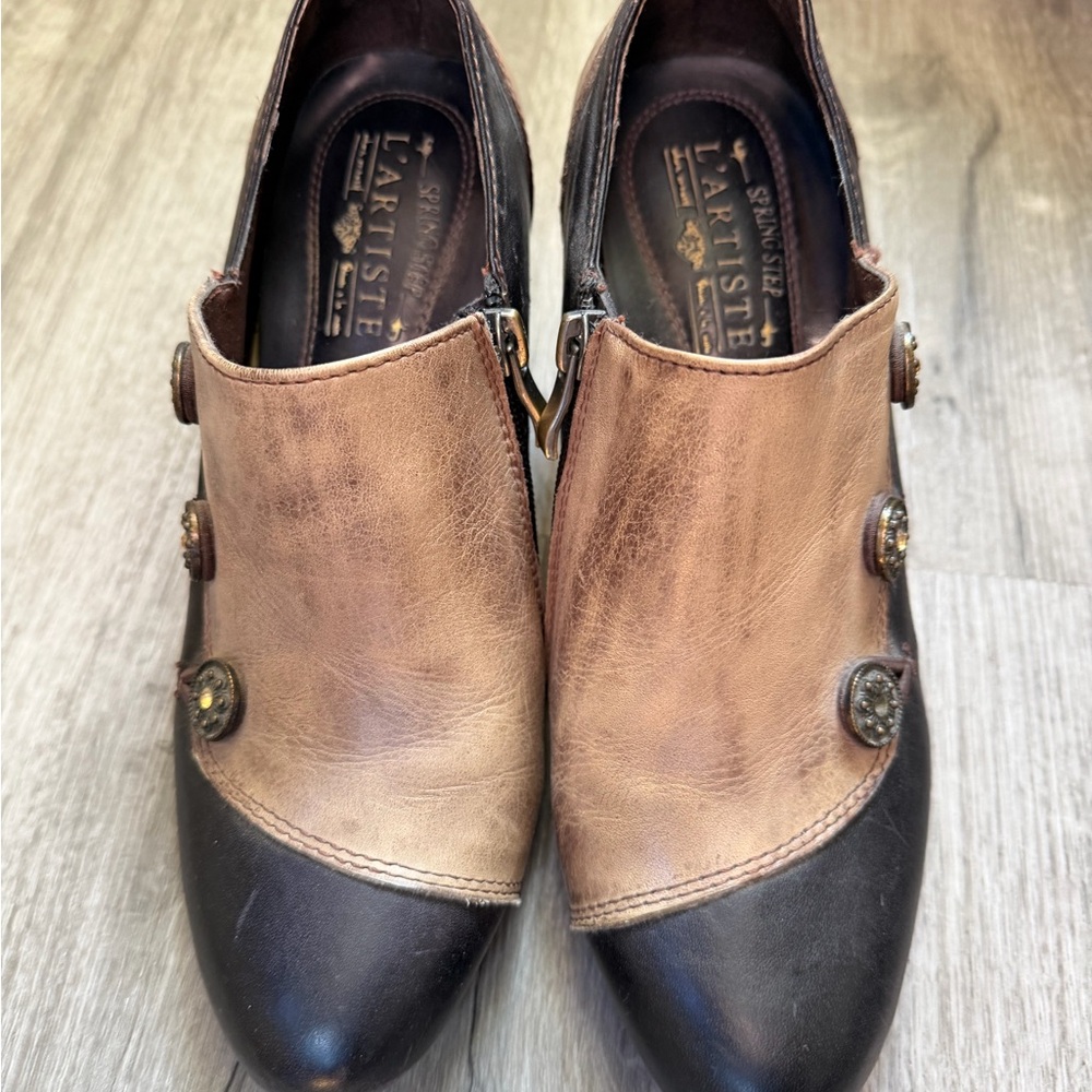 Spring Step L'Artiste Two-Tone Leather Shoes